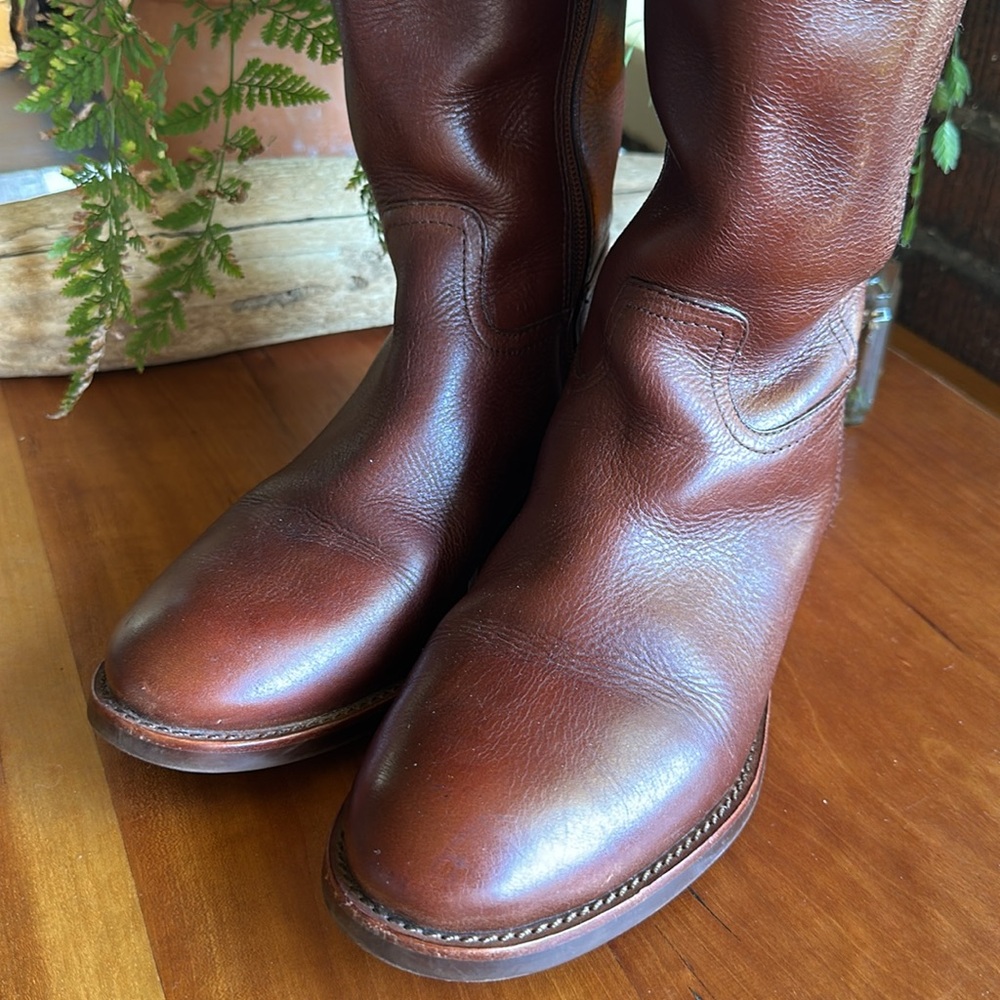 Tory Burch Kieran gold logo brown leather tall equestrian/riding boots. Size 6.5 - Picture 5 of 15
